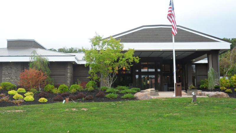 Ramada By Wyndham Rock Hill At Sullivan Center Exterior foto
