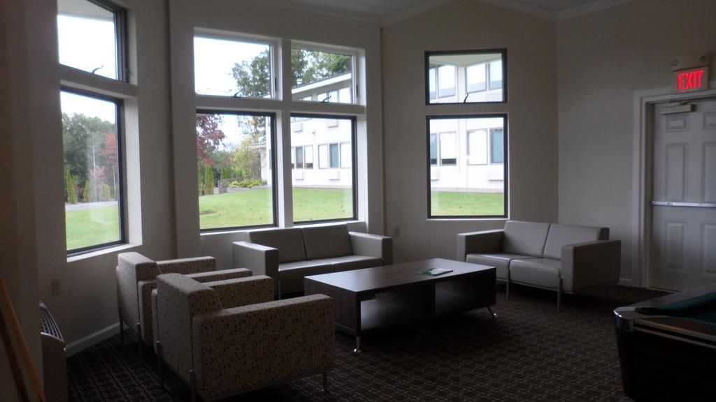Ramada By Wyndham Rock Hill At Sullivan Center Exterior foto